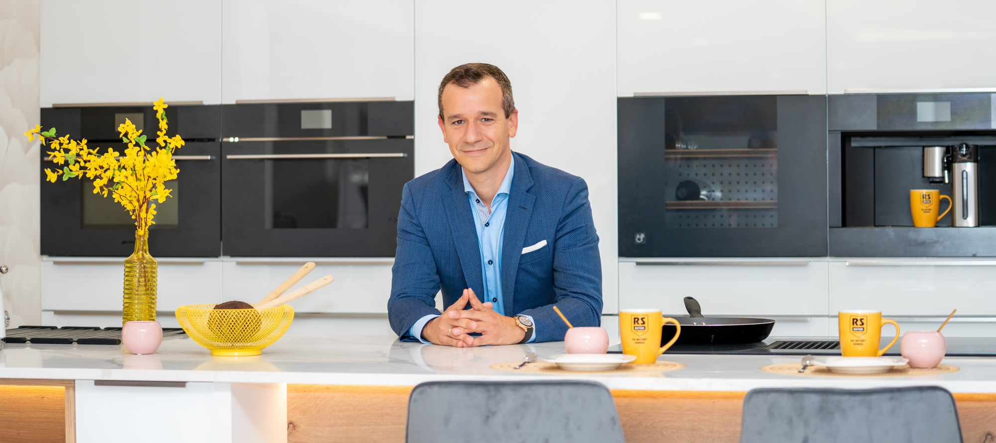 RS Bútor - MBIK Zrt. , RS Bútorpiac Kft..jpg